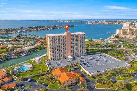 Condominio en Saint Petersburg, Florida, 1 dormitorio  № 2197381