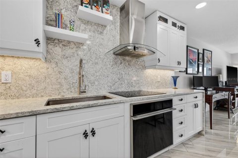 Condominio en venta en Saint Petersburg, Florida, 1 dormitorio, 69.21 m2 № 2197381 - foto 7