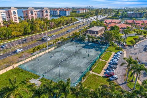 Condominio en venta en Saint Petersburg, Florida, 1 dormitorio, 69.21 m2 № 2197381 - foto 27