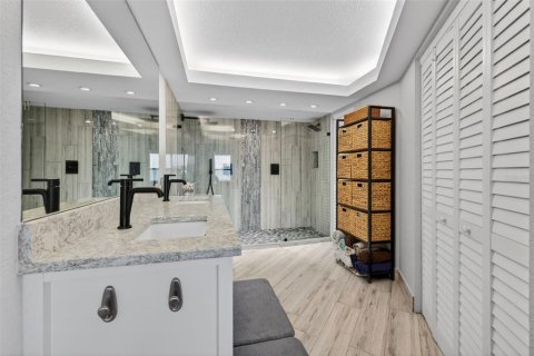 Condominio en venta en Saint Petersburg, Florida, 1 dormitorio, 69.21 m2 № 2197381 - foto 16