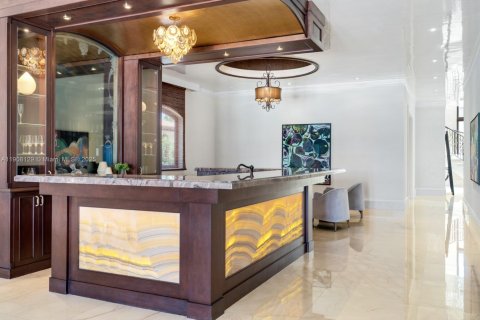 Купить виллу или дом в Майами-Бич, Флорида 15 спален, 2233м2, № 2015828 - фото 26