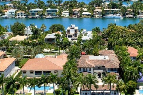 Купить виллу или дом в Майами-Бич, Флорида 15 спален, 2233м2, № 2015828 - фото 6