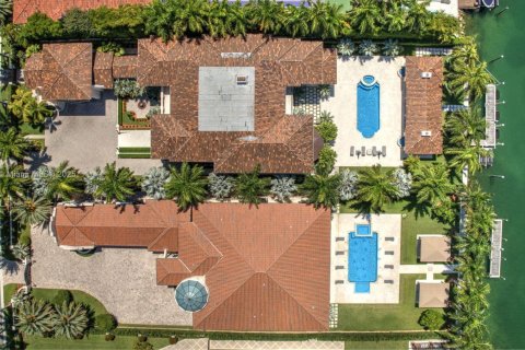 Купить виллу или дом в Майами-Бич, Флорида 15 спален, 2233м2, № 2015828 - фото 7