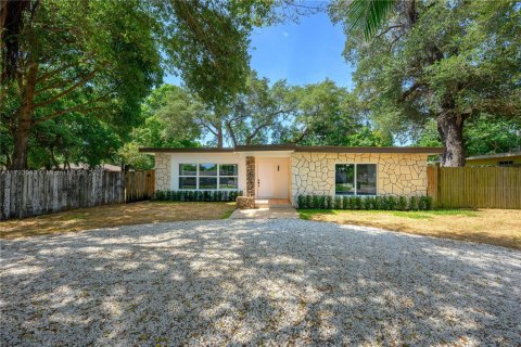 House in Miami, Florida 4 bedrooms, 156.35 sq.m. № 1726516 - photo 3