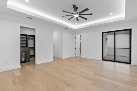 Casa en venta en Tampa, Florida, 5 dormitorios, 317.73 m2 № 1650923 - foto 22