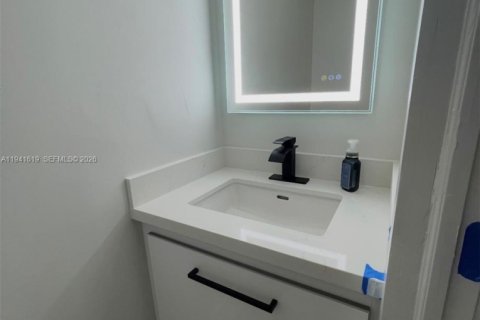 Copropriété à vendre à Miami, Floride: 2 chambres, 101.91 m2 № 1999733 - photo 5