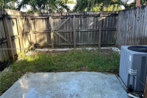 Copropriété à vendre à Miami, Floride: 2 chambres, 101.91 m2 № 1999733 - photo 13