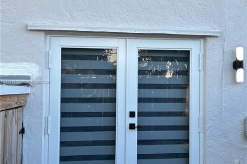 Copropriété à vendre à Miami, Floride: 2 chambres, 101.91 m2 № 1999733 - photo 12