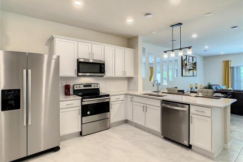 Touwnhouse à louer à Kissimmee, Floride: 3 chambres, 157.84 m2 № 2403018 - photo 9
