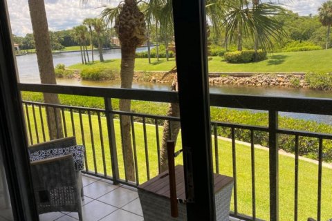 Condominio en alquiler en Jupiter, Florida, 2 dormitorios, 128.67 m2 № 648336 - foto 1