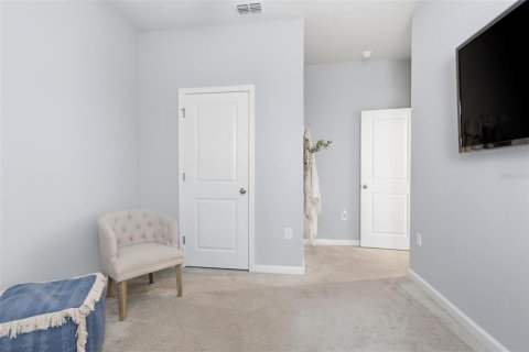 House in DeLand, Florida 3 bedrooms, 139.35 sq.m. № 2313398 - photo 21