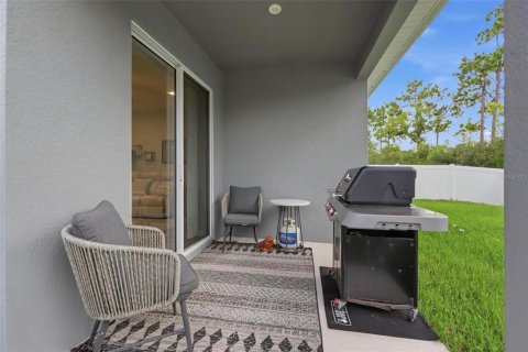 House in DeLand, Florida 3 bedrooms, 139.35 sq.m. № 2313398 - photo 23