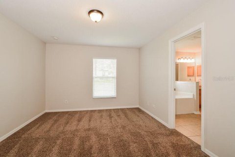 Villa ou maison à louer à Minneola, Floride: 4 chambres, 229.93 m2 № 2426860 - photo 12
