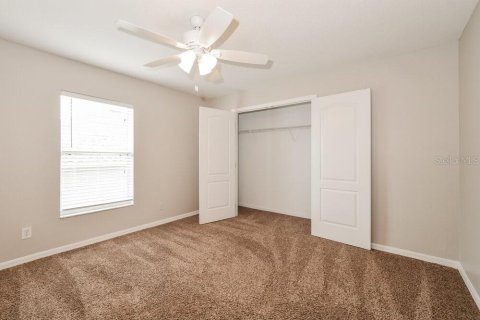 Villa ou maison à louer à Minneola, Floride: 4 chambres, 229.93 m2 № 2426860 - photo 13