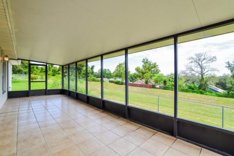 Villa ou maison à louer à Minneola, Floride: 4 chambres, 229.93 m2 № 2426860 - photo 8