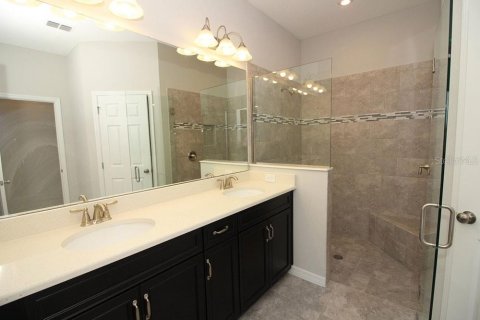 House in Apollo Beach, Florida 4 bedrooms, 191.38 sq.m. № 1663190 - photo 11