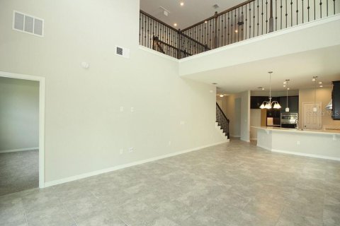 House in Apollo Beach, Florida 4 bedrooms, 191.38 sq.m. № 1663190 - photo 7