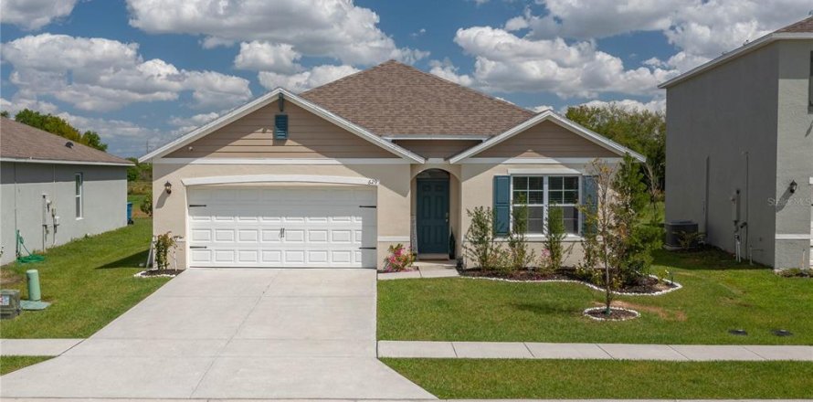 Villa ou maison à Winter Haven, Floride 4 chambres, 171.96 m2 № 2429632