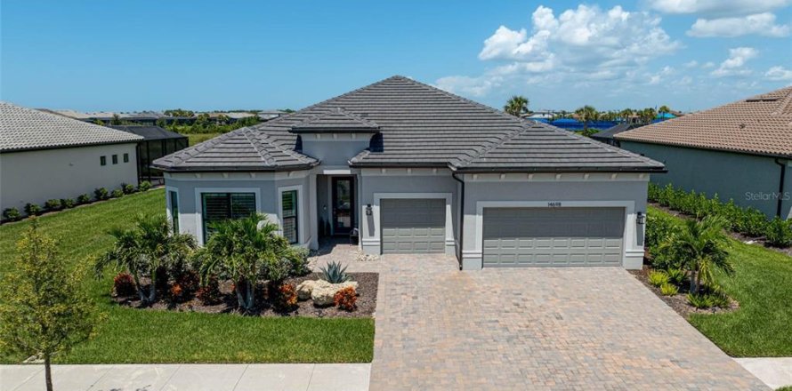 House in Nokomis, Florida 3 bedrooms, 281.31 sq.m. № 1910589