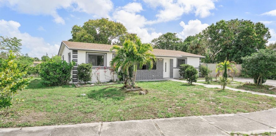 Villa ou maison à Deerfield Beach, Floride 4 chambres, 122.63 m2 № 2433950