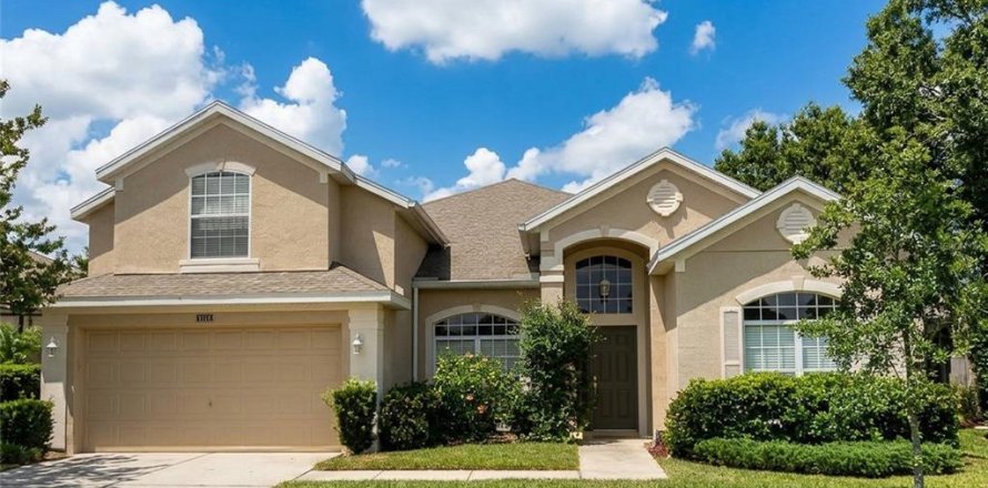 Villa ou maison à Oviedo, Floride 4 chambres, 241.36 m2 № 2405247