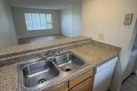 Copropriété à louer à Coral Springs, Floride: 2 chambres, 71.35 m2 № 2439252 - photo 3