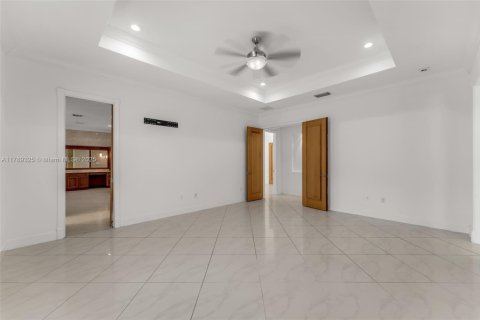 Commercial property in Miami, Florida № 1713007 - photo 30
