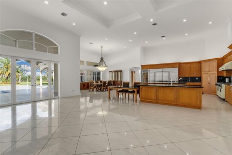 Commercial property in Miami, Florida № 1713007 - photo 12