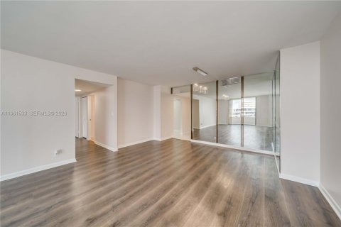 Condominio en alquiler en Hallandale Beach, Florida, 2 dormitorios, 118.91 m2 № 2025867 - foto 22