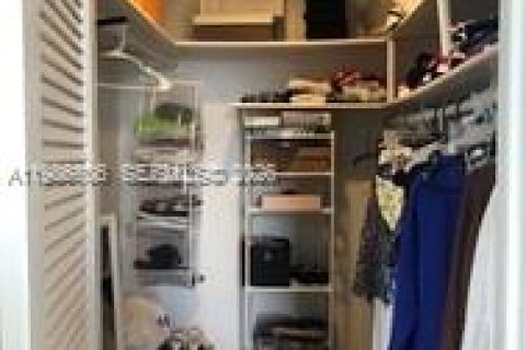 Снять в аренду кондоминиум в Халландейл-Бич, Флорида 2 спальни, 106.84м2, № 2048881 - фото 18