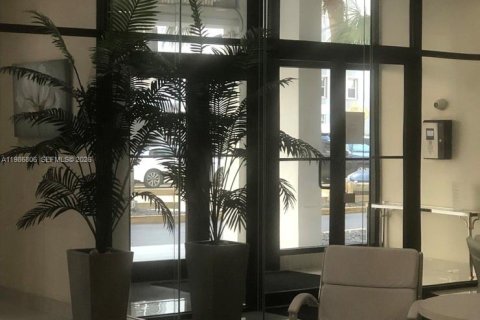 Снять в аренду кондоминиум в Халландейл-Бич, Флорида 2 спальни, 106.84м2, № 2048881 - фото 6