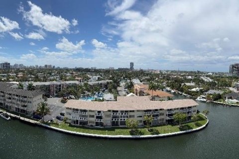 Снять в аренду кондоминиум в Халландейл-Бич, Флорида 2 спальни, 106.84м2, № 2048881 - фото 4