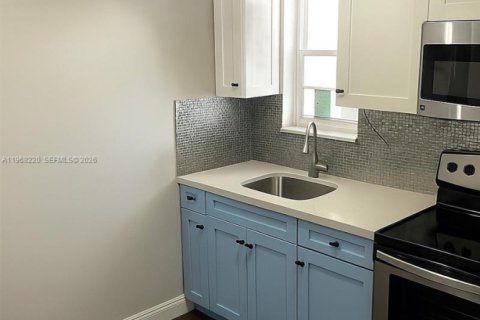 Condominio en venta en Miami, Florida, 2 dormitorios, 65.96 m2 № 2030934 - foto 2