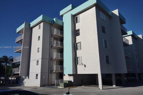 Condominio en venta en Miami, Florida, 2 dormitorios, 65.96 m2 № 2030934 - foto 9