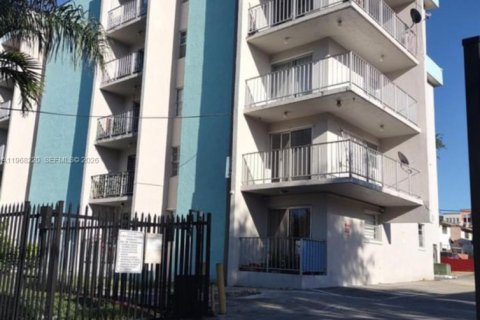 Condominio en venta en Miami, Florida, 2 dormitorios, 65.96 m2 № 2030934 - foto 12