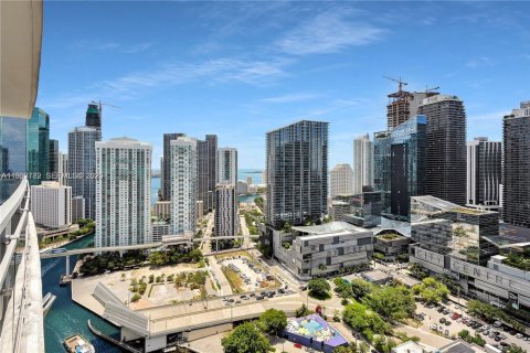 Condo in Miami, Florida, 2 bedrooms  № 1983966 - photo 8