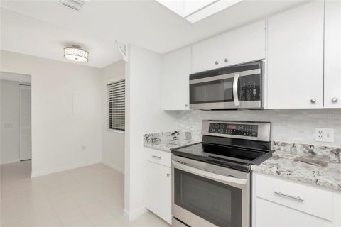 Condo in Osprey, Florida, 2 bedrooms № 2133211 - photo 12