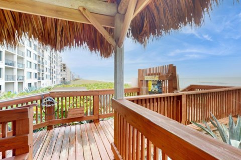 Condo in Jensen Beach, Florida, 2 bedrooms  № 1074857 - photo 1
