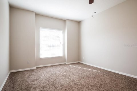 Villa ou maison à louer à Kissimmee, Floride: 3 chambres, 165.92 m2 № 1844313 - photo 4