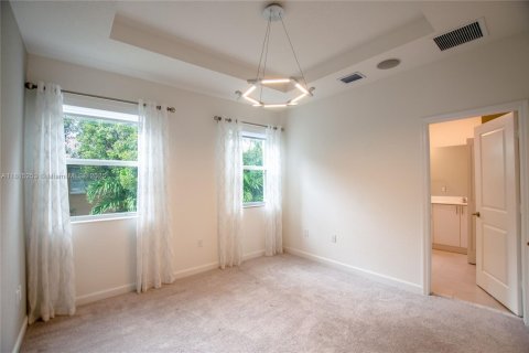 Снять в аренду таунхаус в Хомстед, Флорида 3 спальни, 123.65м2, № 1999649 - фото 22