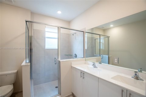 Снять в аренду таунхаус в Хомстед, Флорида 3 спальни, 123.65м2, № 1999649 - фото 24