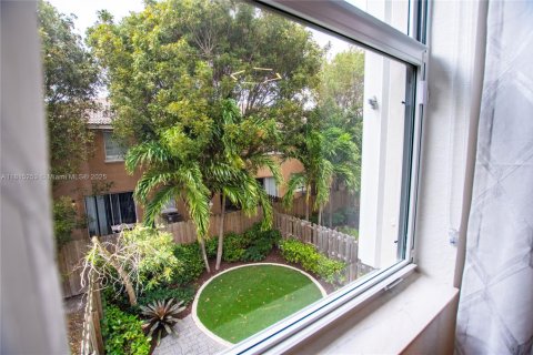 Снять в аренду таунхаус в Хомстед, Флорида 3 спальни, 123.65м2, № 1999649 - фото 21