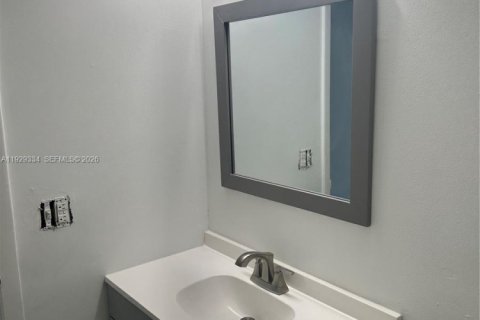 Copropriété à louer à Miami, Floride: 2 chambres № 1996906 - photo 10
