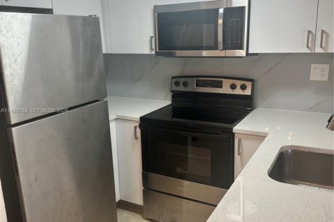 Copropriété à louer à Miami, Floride: 2 chambres № 1996906 - photo 8