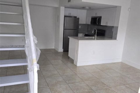 Copropriété à louer à Miami, Floride: 2 chambres № 1996906 - photo 6