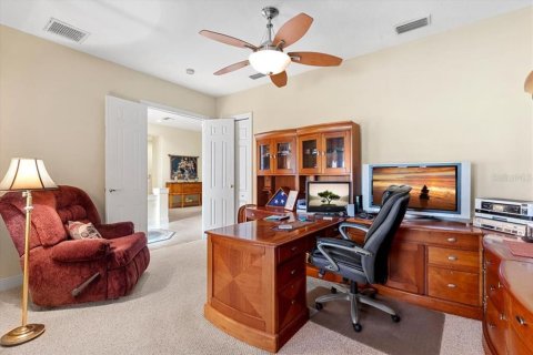 House in Lutz, Florida 6 bedrooms, 372.72 sq.m. № 1773367 - photo 13