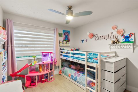 House in Pembroke Pines, Florida 3 bedrooms, 111.85 sq.m. № 1890803 - photo 25
