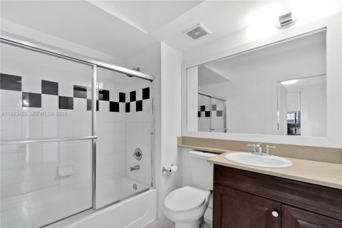 Copropriété à louer à Miami Beach, Floride: 2 chambres, 104.7 m2 № 1977441 - photo 18