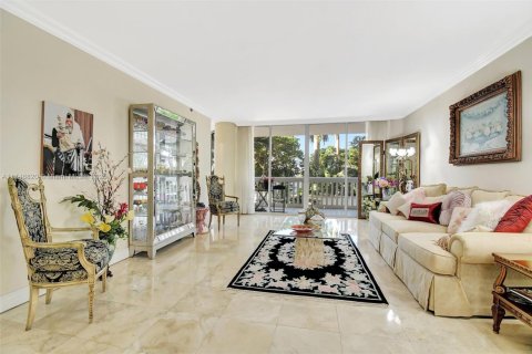 Condo à Aventura, Floride, 2 chambres  № 2080083