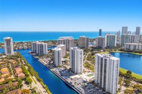 Купить кондоминиум в Авентура, Флорида 1 спальня, 83.24м2, № 2035880 - фото 10